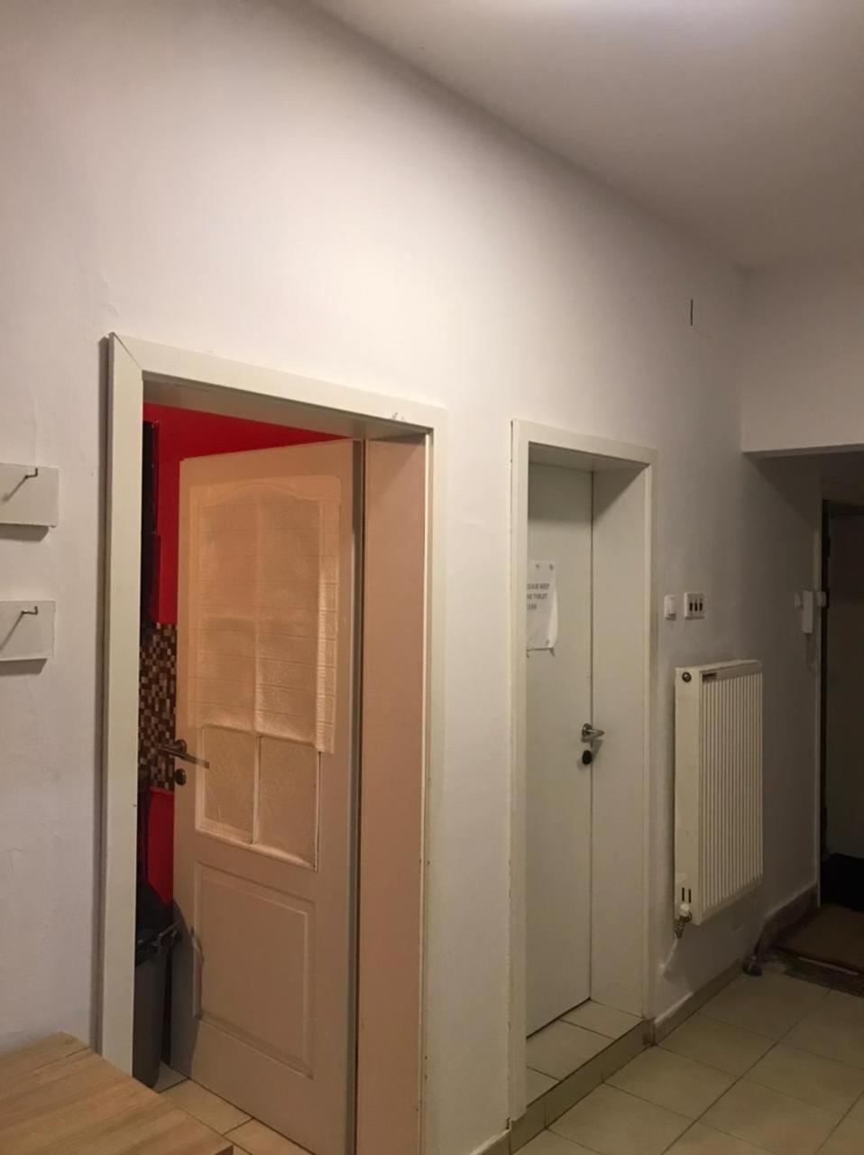 Newborn Center Hostel All Day Free Coffee Pristina Exterior foto